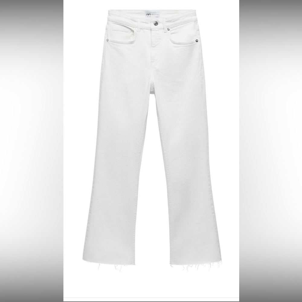 Zara Midrise White Cropped Flare Jeans 00